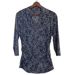 Vince Camuto Black And White Elegant Stretchy Top With Sleeves Size Medium